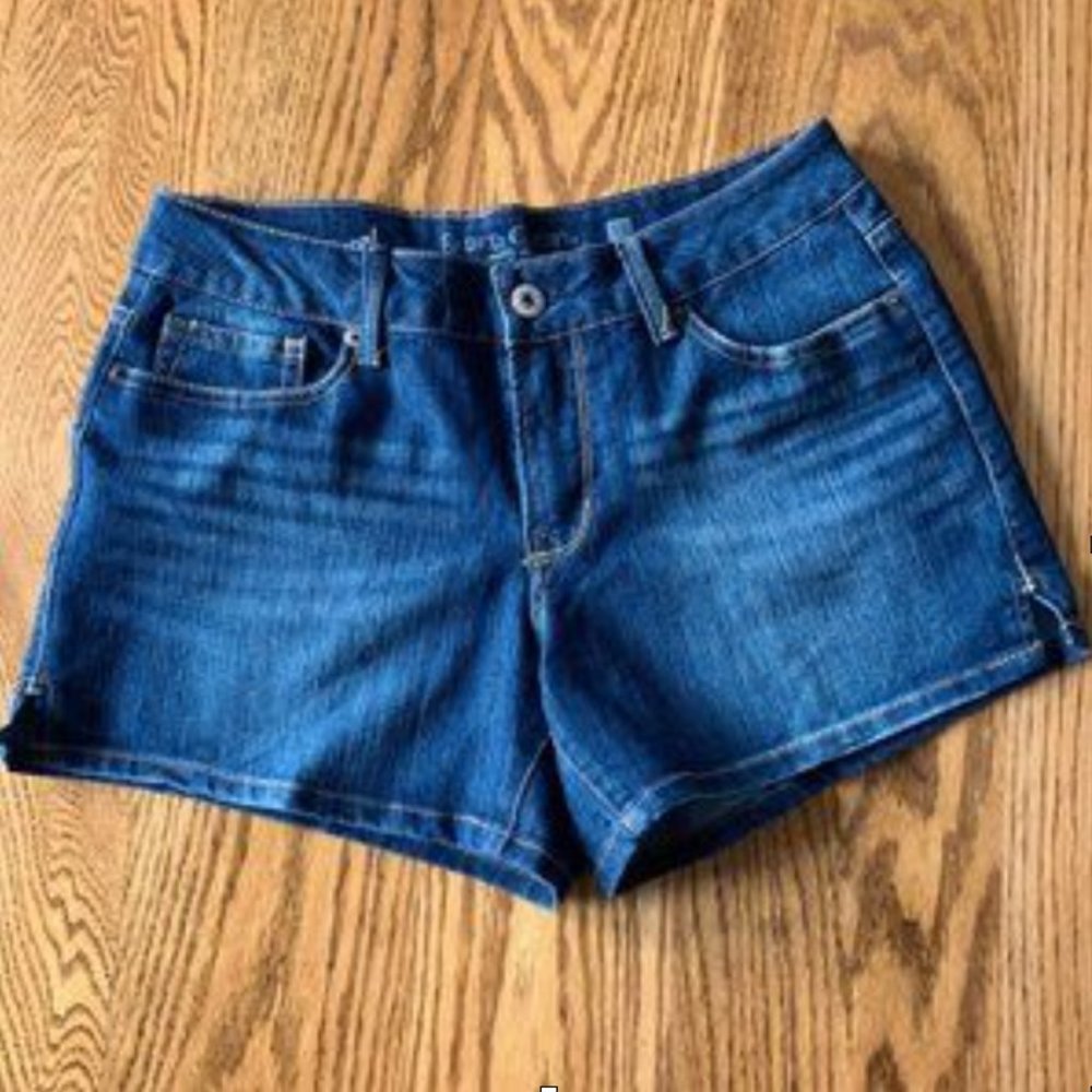“Faded Glory” dark wash, denim shorts, EUC, size 10
